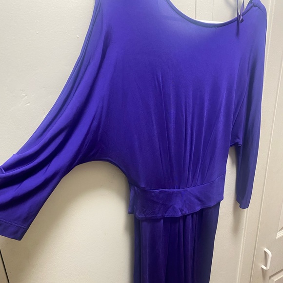 Purple gown - Picture 4 of 4